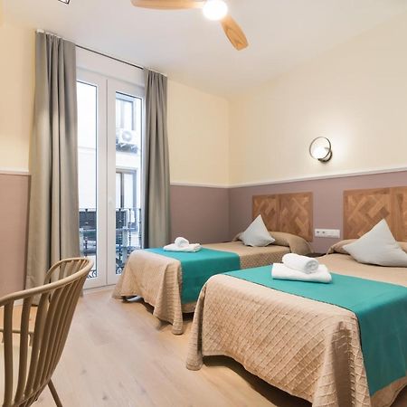 Hostal Evoke Мадрид Екстериор снимка