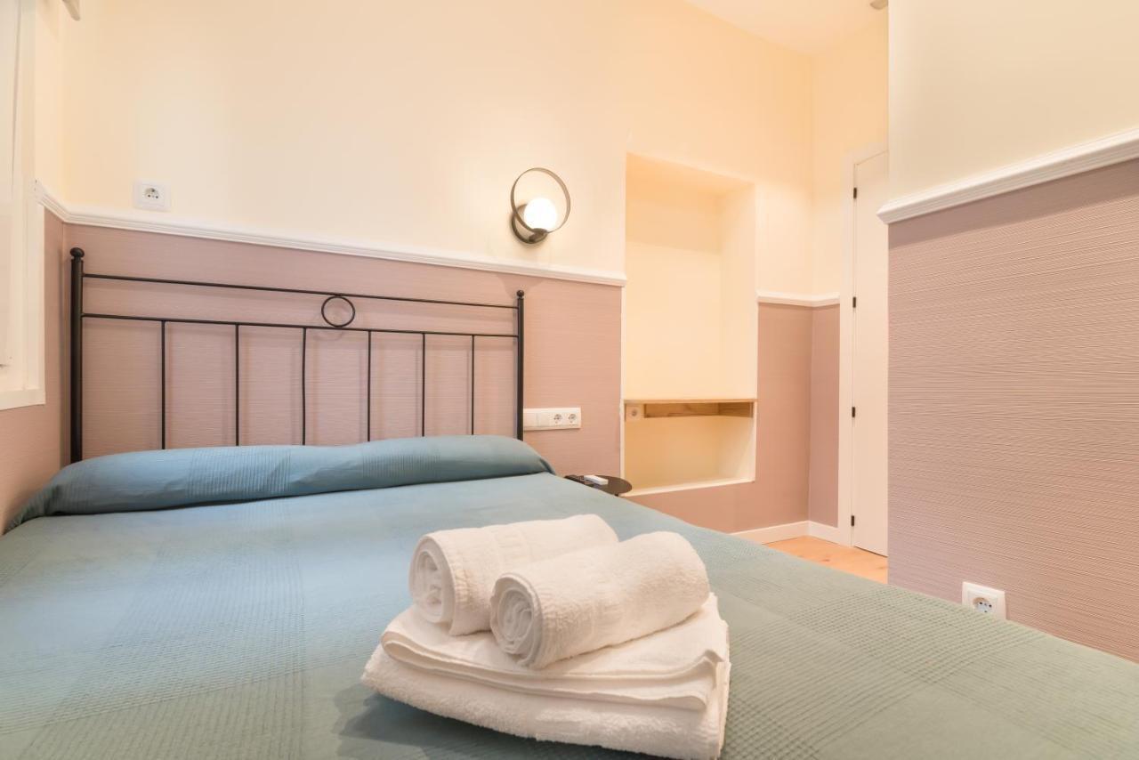 Hostal Evoke Мадрид Екстериор снимка