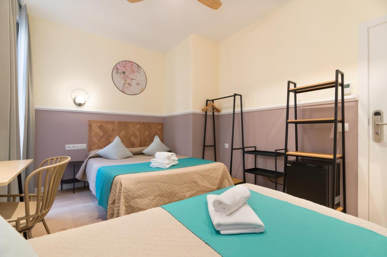 Hostal Evoke Мадрид Екстериор снимка