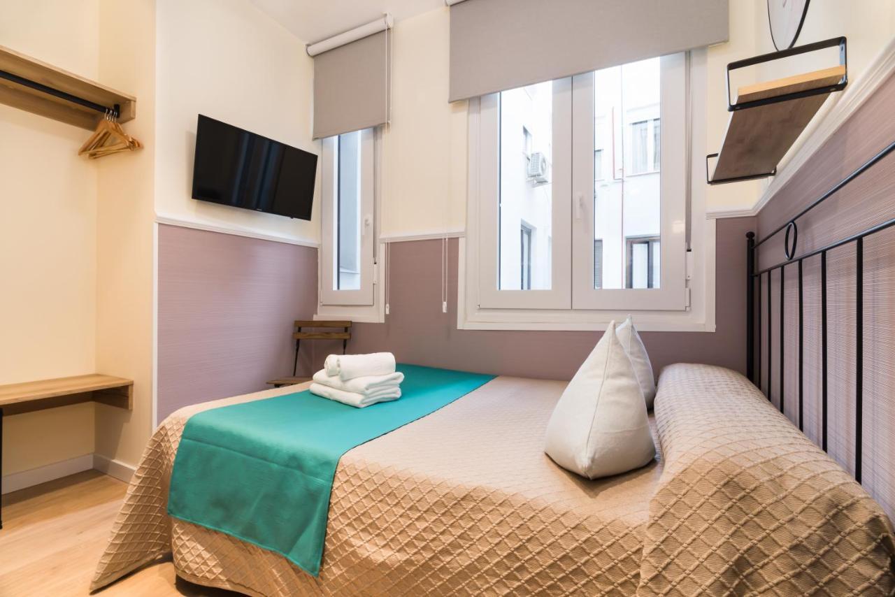 Hostal Evoke Мадрид Екстериор снимка