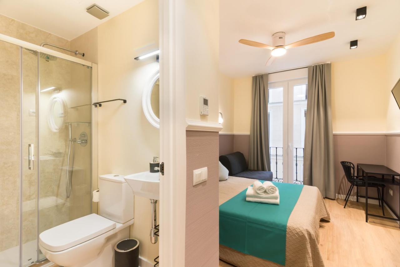 Hostal Evoke Мадрид Екстериор снимка