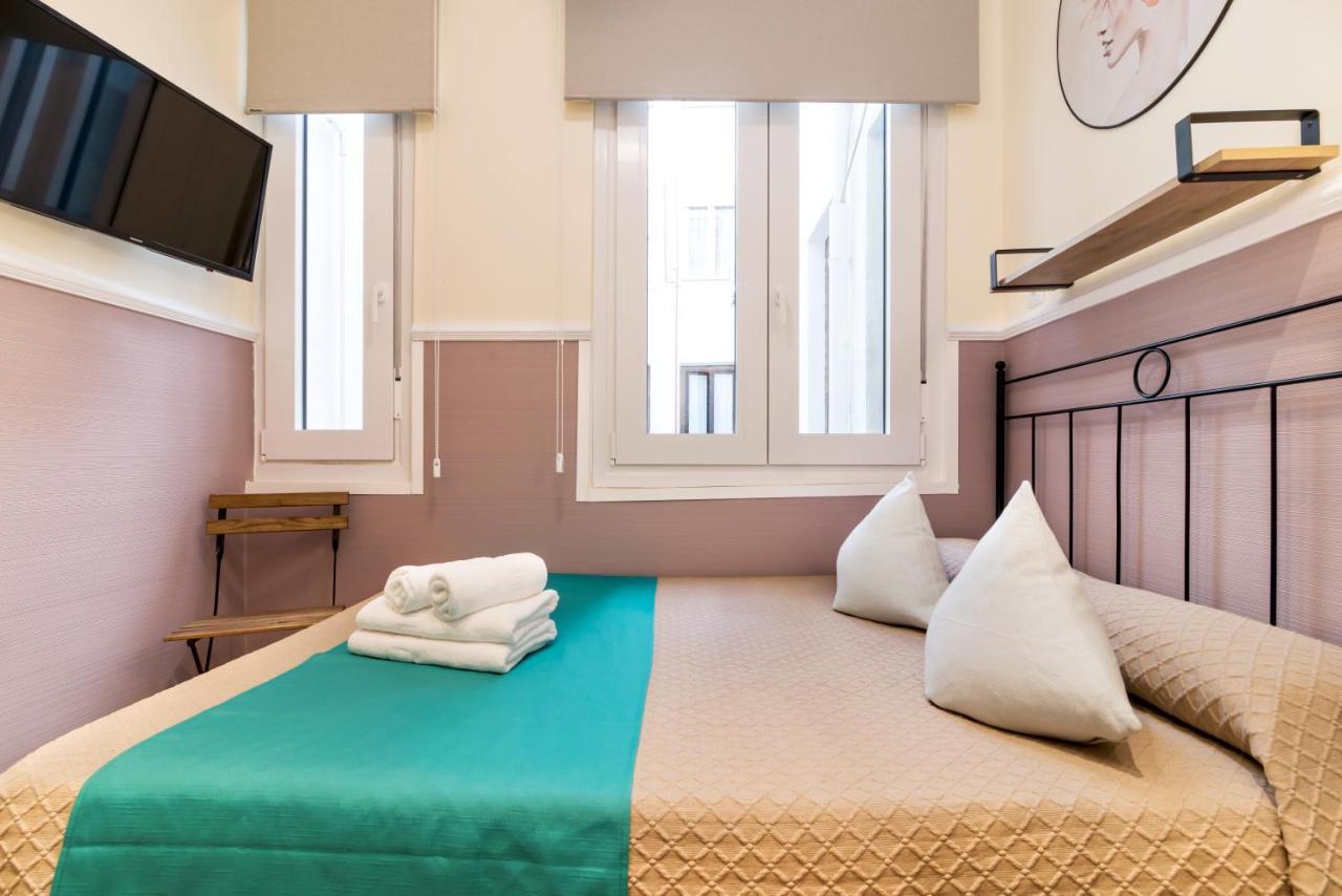 Hostal Evoke Мадрид Екстериор снимка