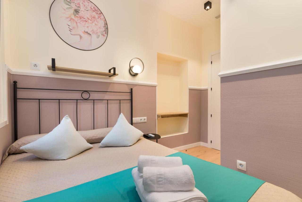 Hostal Evoke Мадрид Екстериор снимка