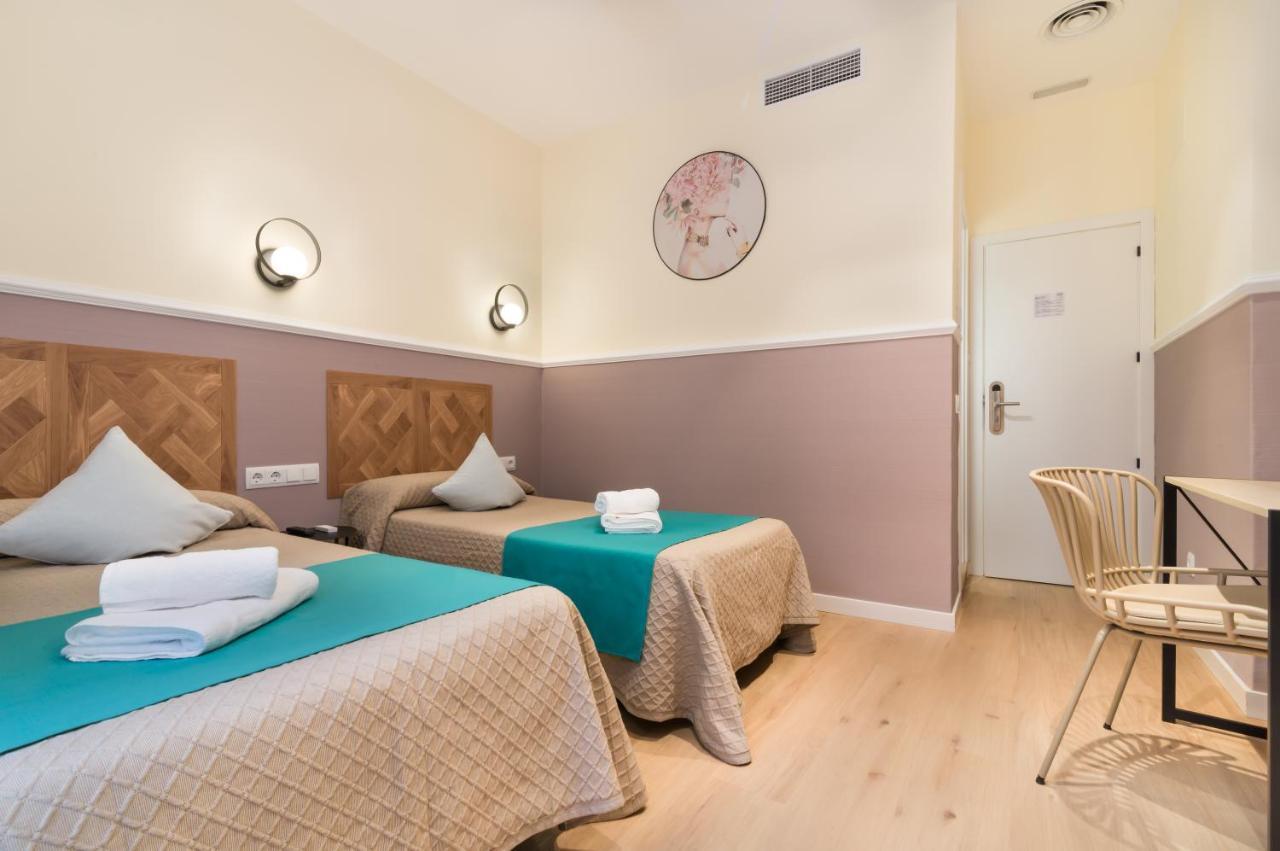 Hostal Evoke Мадрид Екстериор снимка