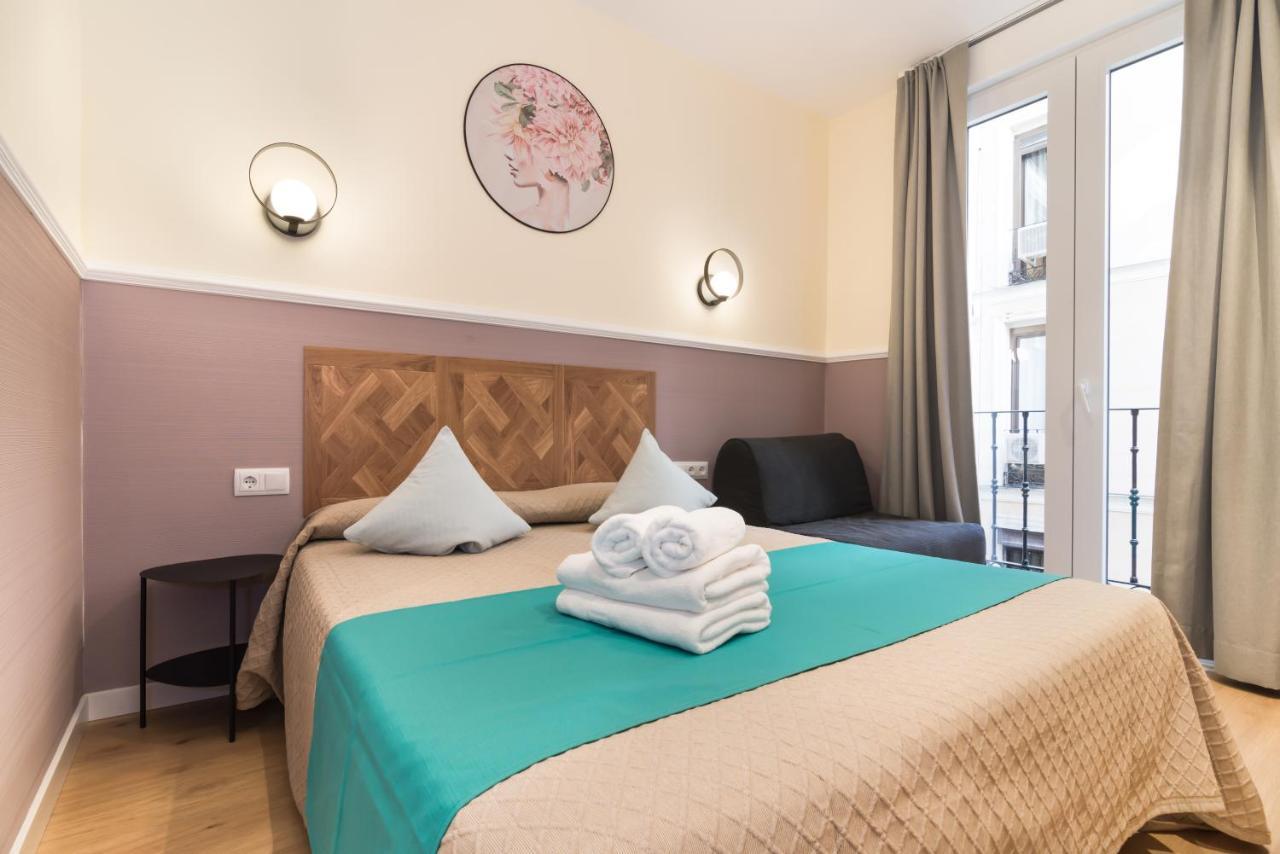 Hostal Evoke Мадрид Екстериор снимка