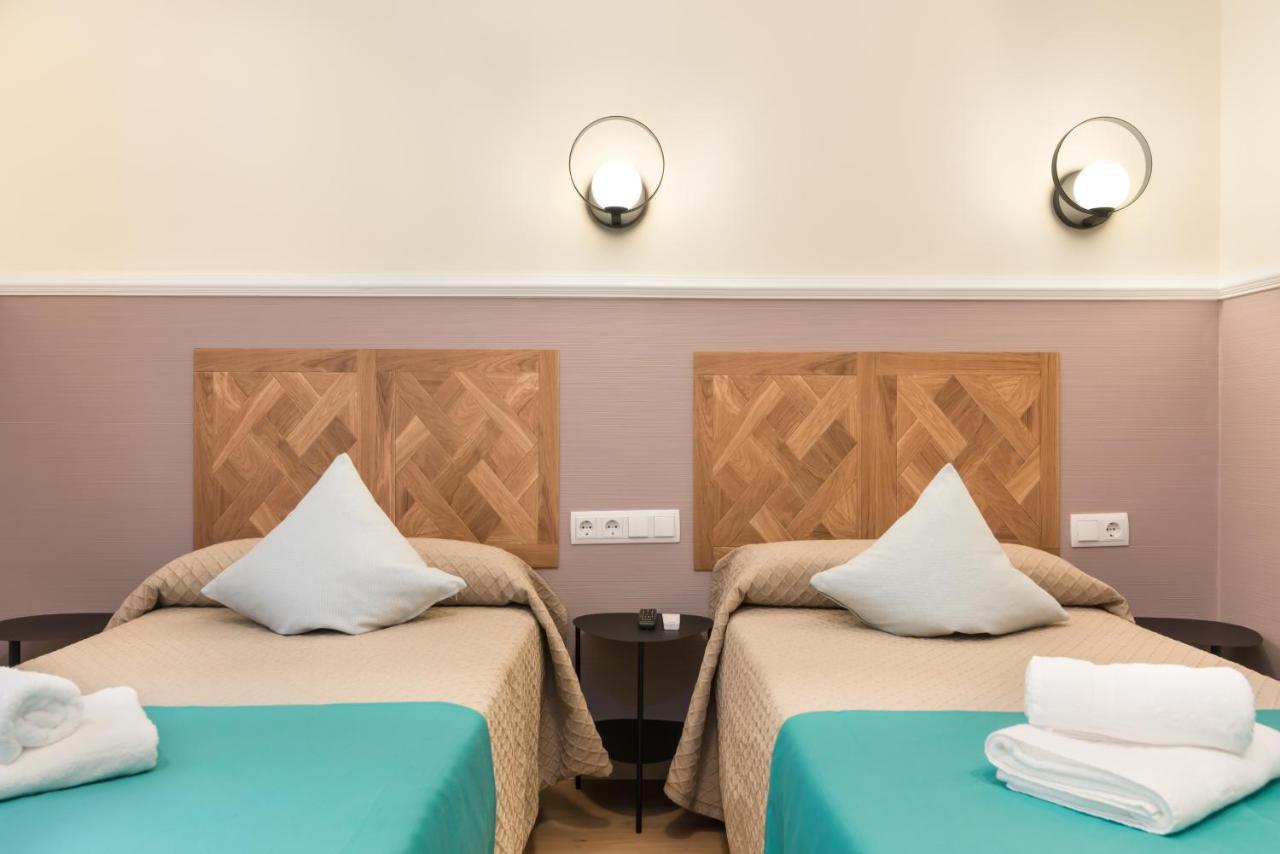 Hostal Evoke Мадрид Екстериор снимка