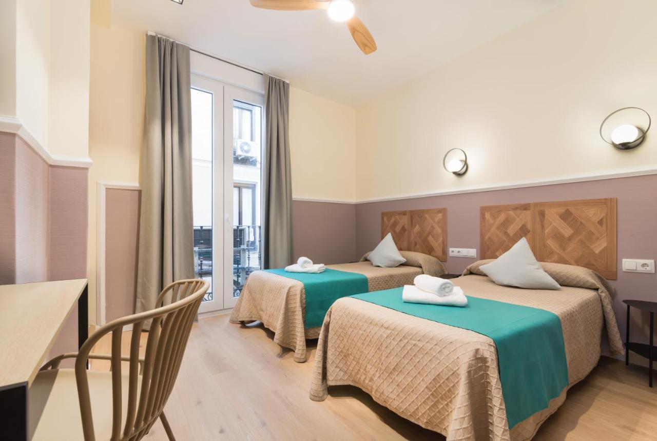 Hostal Evoke Мадрид Екстериор снимка