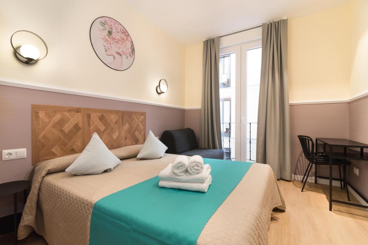 Hostal Evoke Мадрид Екстериор снимка