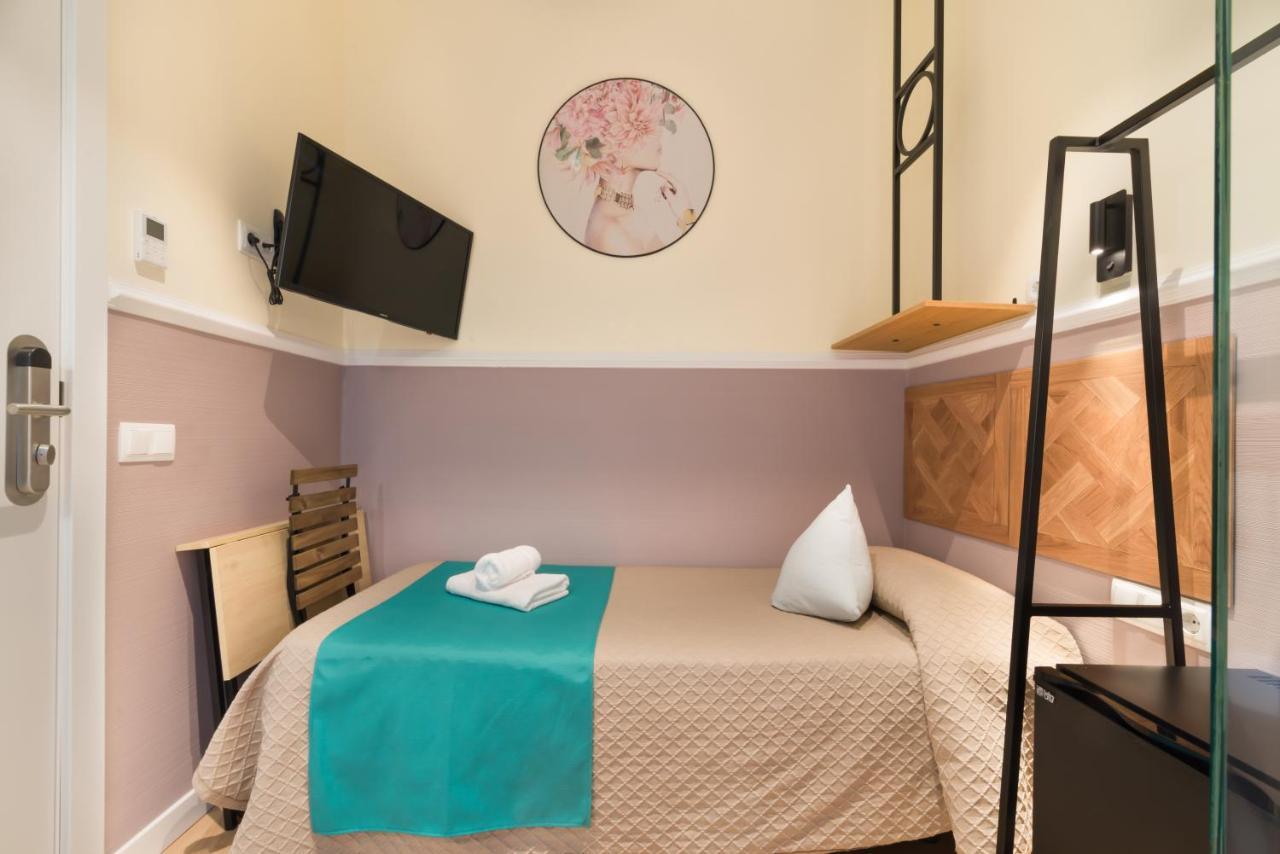 Hostal Evoke Мадрид Екстериор снимка