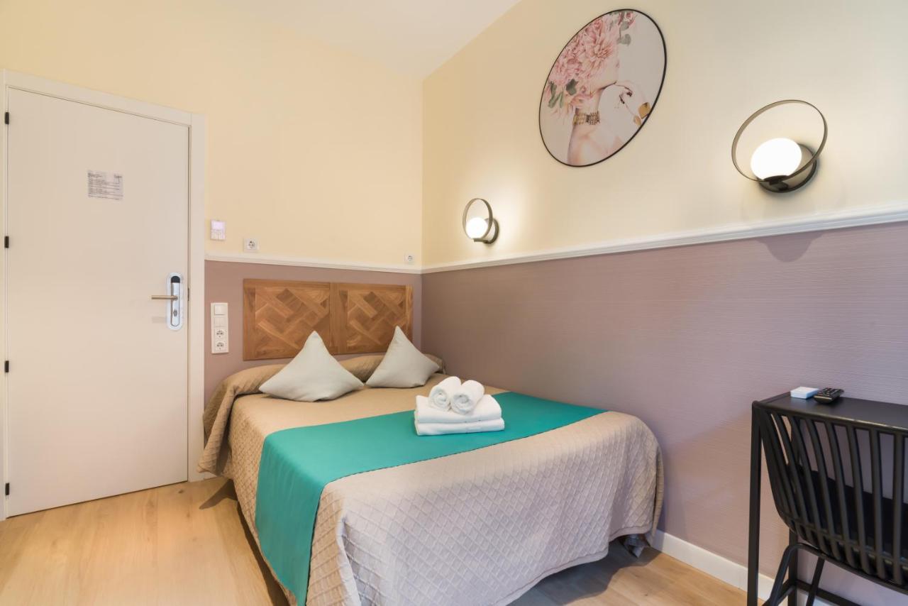 Hostal Evoke Мадрид Екстериор снимка