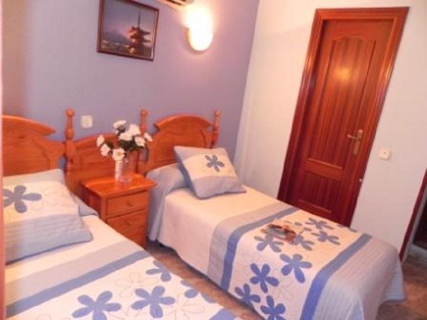 Hostal Evoke Мадрид Екстериор снимка
